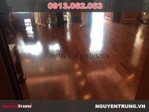 thi-cong-san-go-huong-tai-hqv17